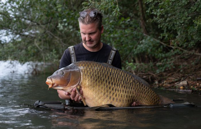 De snelste prikker onder de karperhaken – David Wouters bewijst de vangkracht van de longshank haak!